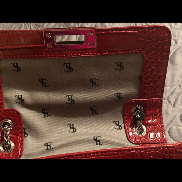 Red Purse- new with tags - Picture 2 of 4